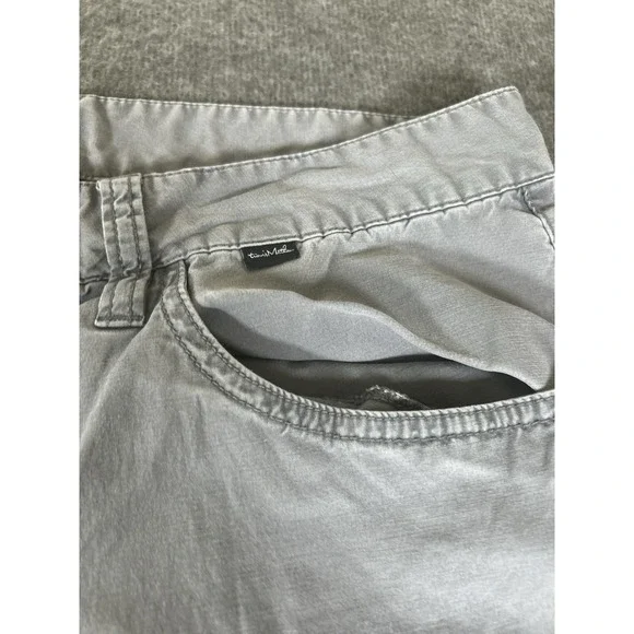 Travis Mathew Pants Mens 35x34 Chino Pockets Gray Straight Fit Casual Golf - Picture 2 of 6